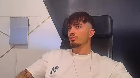 Snapshot of brandontatex chatting on July 15, 2026, 6:07 am BrandonTateX online show from July 15, 2026, 6:07 am