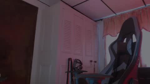 brasi_ online show from December 5, 2025, 5:53 pm