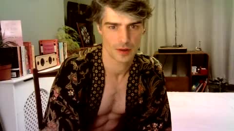 Snapshot of bratdownunder chatting on February 16, 2025, 10:10 pm Bratdownunder online show from February 16, 2025, 10:10 pm