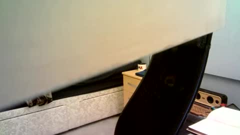 Snapshot of bratdownunder chatting on November 8, 2025, 12:00 am Bratdownunder online show from November 8, 2025, 12:00 am