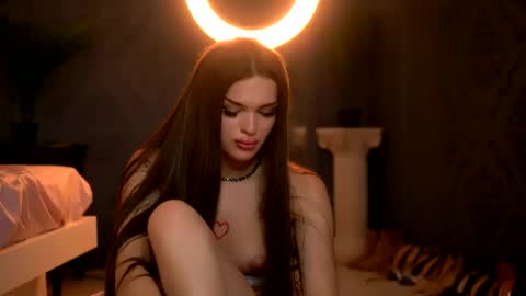 Scarlet online show from May 20, 2026, 5:02 am