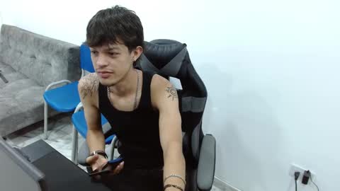 brayan_oconer08 online show from October 25, 2025, 2:19 am