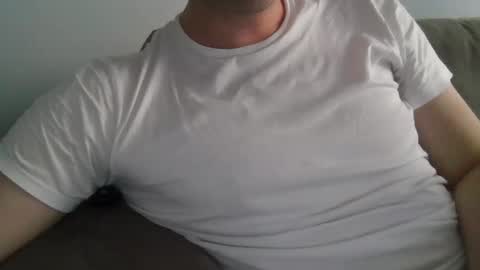 brazilian_obedient online show from November 13, 2025, 10:36 am