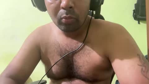 dont tell me u like to see me if you cant follow me online show from February 19, 2025, 4:11 pm