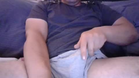 Snapshot of breed_u_ chatting on July 16, 2026, 12:11 pm breed_u_ online show from July 16, 2026, 12:11 pm