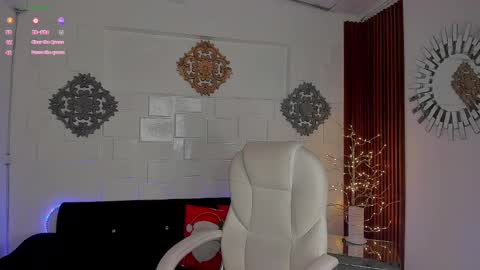 Breex online show from December 17, 2024, 11:38 pm