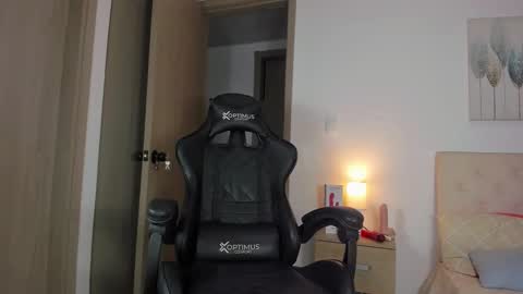 Snapshot of brenda_x_x chatting on January 31, 2025, 1:22 am Brenda online show from January 31, 2025, 1:22 am