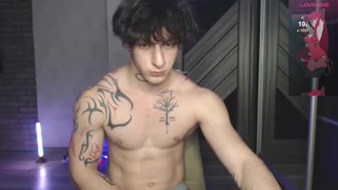 brendan__piks online show from December 3, 2025, 6:50 pm