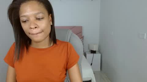 Snapshot of brendathompson_ chatting on January 20, 2025, 3:18 pm Brenda online show from January 20, 2025, 3:18 pm