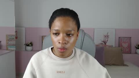 Snapshot of brendathompson_ chatting on February 15, 2025, 12:22 pm Brenda online show from February 15, 2025, 12:22 pm