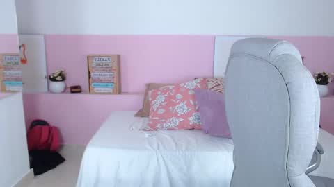 Snapshot of brendathompson_ chatting on February 18, 2025, 3:54 pm Brenda online show from February 18, 2025, 3:54 pm