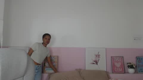 Snapshot of brendathompson_ chatting on February 28, 2025, 11:58 am Brenda online show from February 28, 2025, 11:58 am