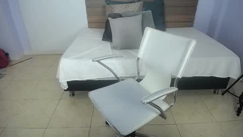 Snapshot of brendathompson_ chatting on March 11, 2025, 6:53 am Brenda online show from March 11, 2025, 6:53 am