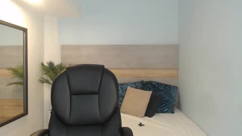 Snapshot of brendathompson_ chatting on September 12, 2025, 2:22 am Brenda online show from September 12, 2025, 2:22 am