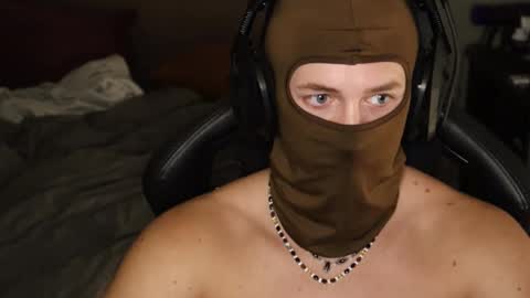 Snapshot of brentonverde chatting on November 30, 2025, 12:25 am brentonverde online show from November 30, 2025, 12:25 am