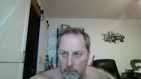 hey online show from January 8, 2025, 10:37 pm