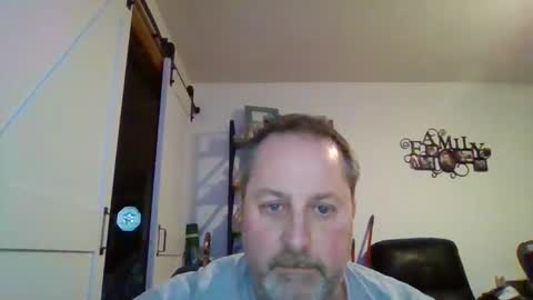 hey online show from February 4, 2025, 10:34 pm