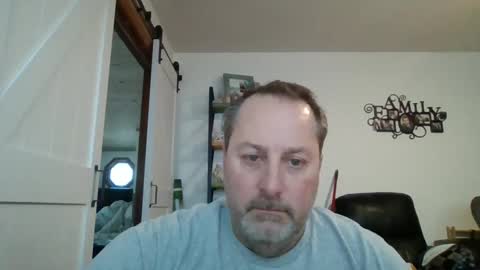 hey online show from February 11, 2025, 1:20 pm