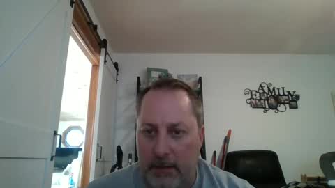 hey online show from March 7, 2025, 9:38 pm