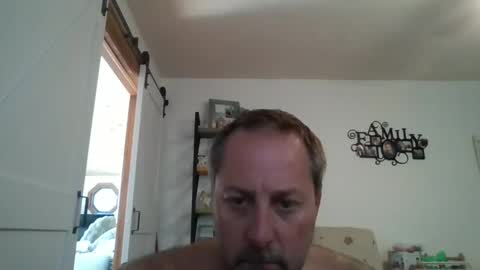 hey online show from September 8, 2025, 7:35 pm
