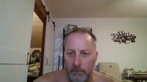 hey online show from September 12, 2025, 11:37 pm