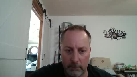 hey online show from September 14, 2025, 5:23 pm
