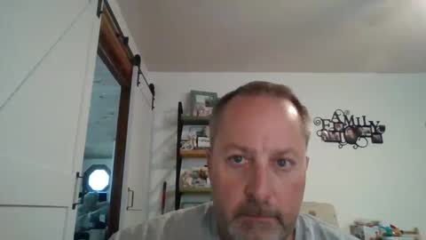 hey online show from September 22, 2025, 12:29 pm