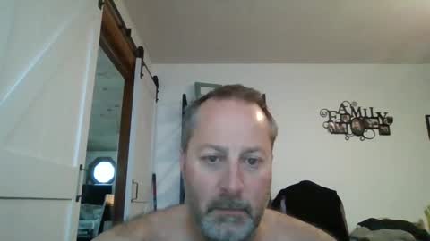hey online show from October 12, 2025, 1:10 pm