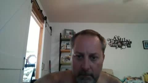 hey online show from October 16, 2025, 7:48 pm