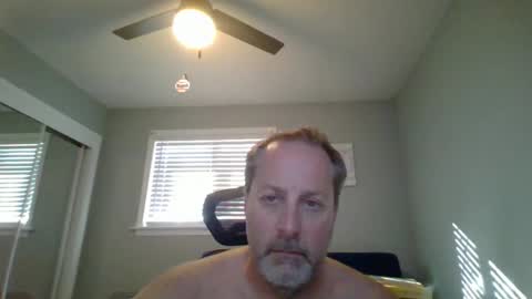 hey online show from April 16, 2026, 9:39 pm