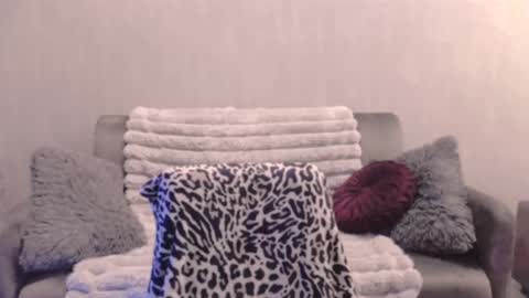 bri_fox online show from September 23, 2025, 9:07 pm