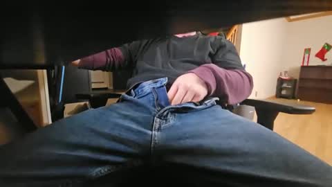 brian7891012 online show from December 29, 2024, 4:05 am