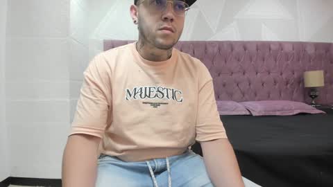 Snapshot of brian_chiki chatting on February 6, 2025, 10:32 pm Brian Chiki online show from February 6, 2025, 10:32 pm