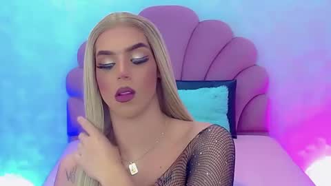 Snapshot of briana_sex32 chatting on December 11, 2024, 3:37 pm BRIANA online show from December 11, 2024, 3:37 pm