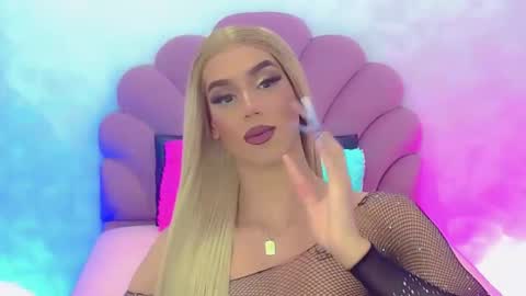 Snapshot of briana_sex32 chatting on December 19, 2024, 3:40 am BRIANA online show from December 19, 2024, 3:40 am