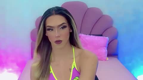 Snapshot of briana_sex32 chatting on January 22, 2025, 1:20 am BRIANA online show from January 22, 2025, 1:20 am