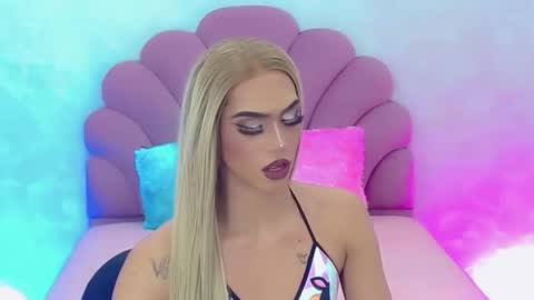 Snapshot of briana_sex32 chatting on January 24, 2025, 7:41 am BRIANA online show from January 24, 2025, 7:41 am