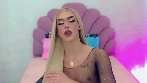 Snapshot of briana_sex32 chatting on February 20, 2025, 6:50 am BRIANA online show from February 20, 2025, 6:50 am