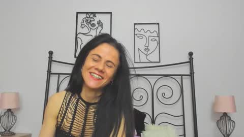 brianaflynt online show from November 3, 2025, 9:05 pm