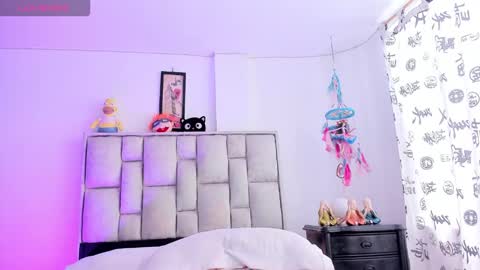     online show from November 24, 2025, 6:29 pm