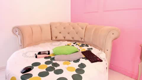 Brianna  online show from December 17, 2024, 3:17 pm