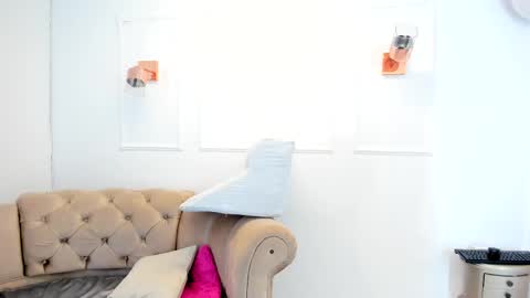 Brianna  online show from February 13, 2025, 11:50 am