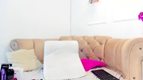 Brianna  online show from February 16, 2025, 3:38 pm