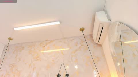 Brianna  online show from October 8, 2025, 12:14 pm