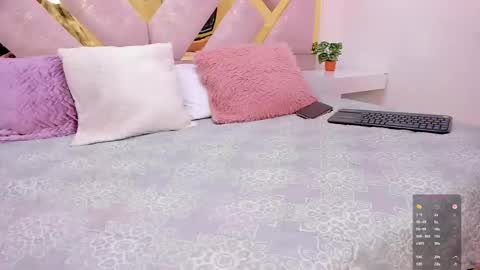 Brianna  online show from November 10, 2025, 1:54 pm