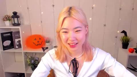 Bridget online show from October 30, 2025, 6:04 am