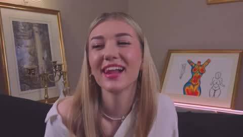 Mary online show from October 2, 2025, 8:38 pm