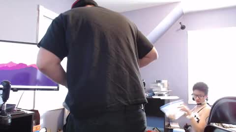 Snapshot of bright_pink_strawberry chatting on January 19, 2025, 2:59 pm Strawberry online show from January 19, 2025, 2:59 pm