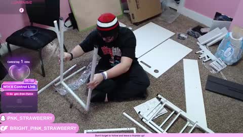 Snapshot of bright_pink_strawberry chatting on January 27, 2025, 8:49 pm Strawberry online show from January 27, 2025, 8:49 pm