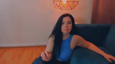 brilliantegirl_ online show from March 26, 2026, 7:47 am